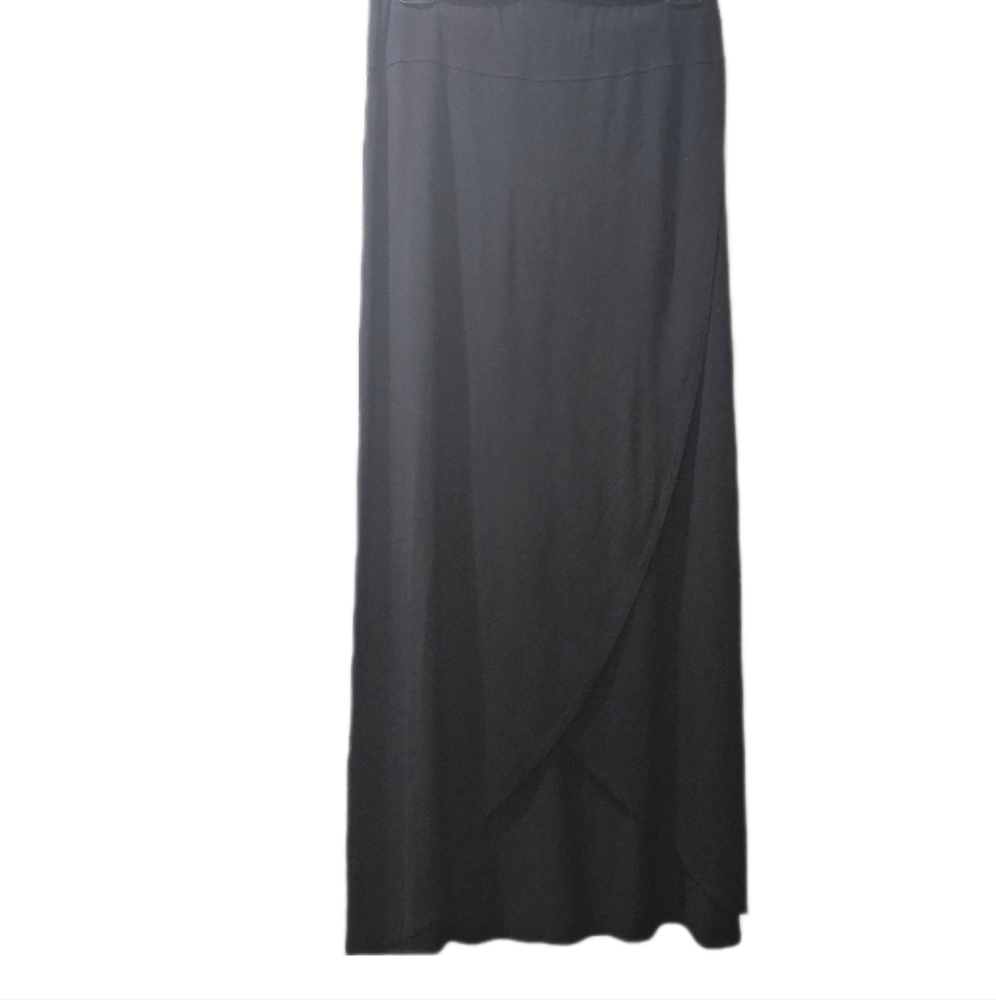 MAX STUDIO BLACK HIGH LOW ASYMMETRICAL FRONT HEM MAXI SKIRT. SM.